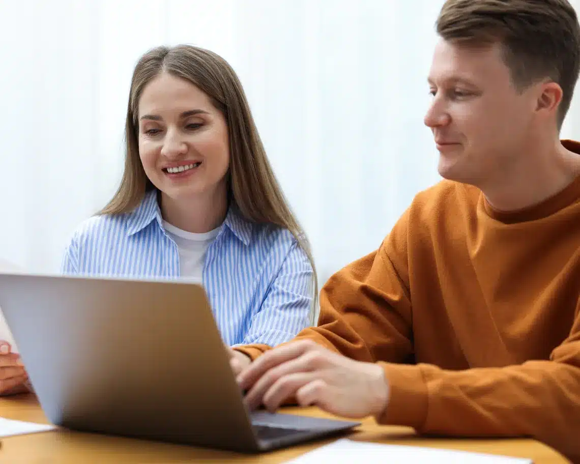 Explaining plan options to business owner